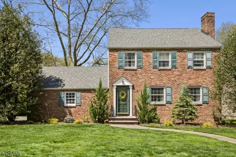 4 Indian Spring Rd, Cranford, NJ 07016