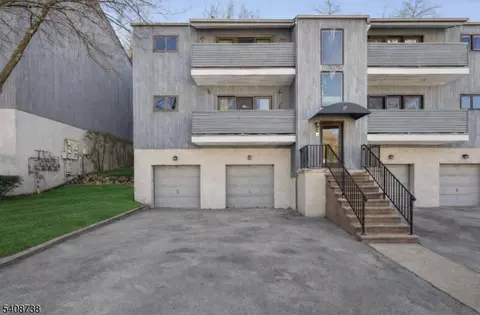 27 Espy Rd #A7, Caldwell, NJ 07006