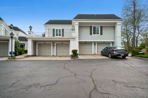 217 Terrace Dr, Chatham Twp, NJ 07928