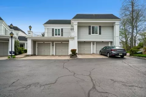 217 Terrace Dr, Chatham Twp, NJ 07928