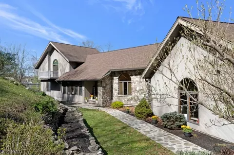 76 Mountain Spring Dr, Sparta, NJ 07871