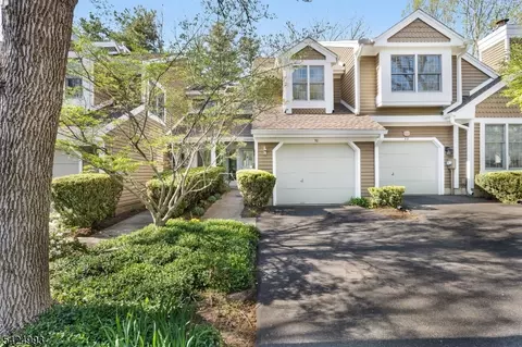 90 Stone Run Rd, Bedminster, NJ 07921