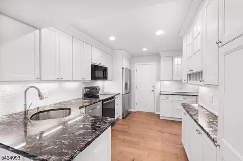 90 Stone Run Rd, Bedminster, NJ 07921 photo 5