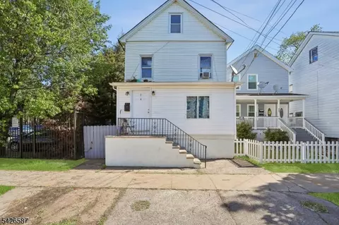 219 Seaman St, New Brunswick, NJ 08901