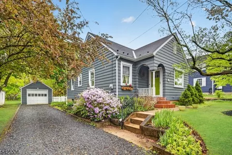 63 Laurel Ave, Kingston, NJ 08528