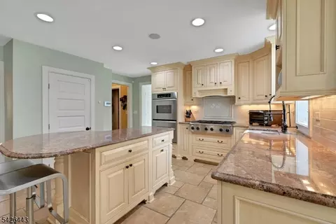 285 Plainfield Ave, Berkeley Heights, NJ 07922 photo 11