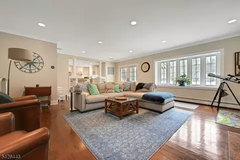 285 Plainfield Ave, Berkeley Heights, NJ 07922 photo 5