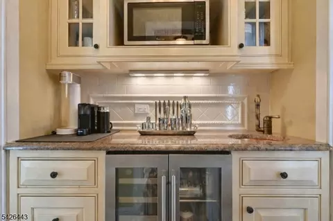 285 Plainfield Ave, Berkeley Heights, NJ 07922 photo 12