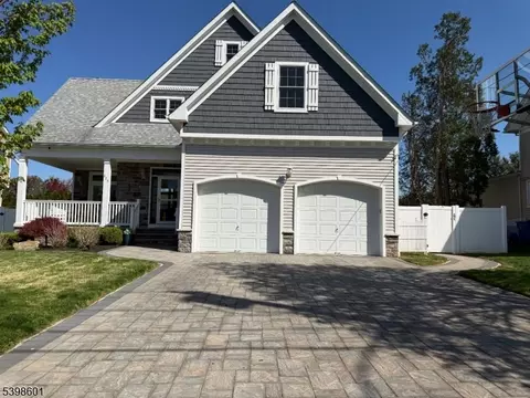 225 E Golf Ave, South Plainfield, NJ 07080