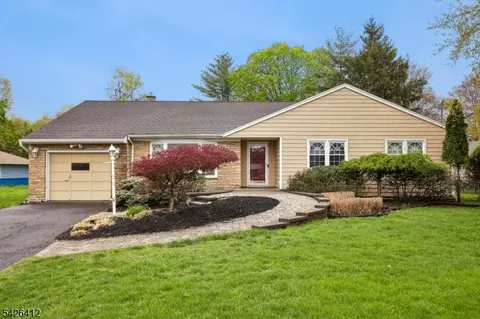 312 Lenox Ave, Pompton Lakes, NJ 07442