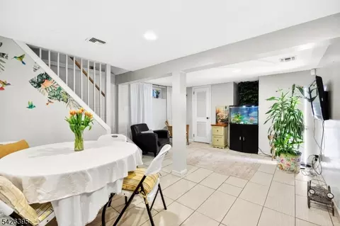 7 Squire Ln, Wayne, NJ 07470 photo 30