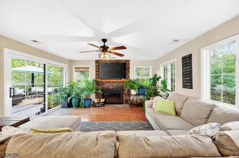 7 Squire Ln, Wayne, NJ 07470 photo 19