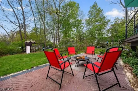 7 Squire Ln, Wayne, NJ 07470 photo 41