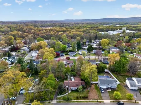 7 Squire Ln, Wayne, NJ 07470 photo 7
