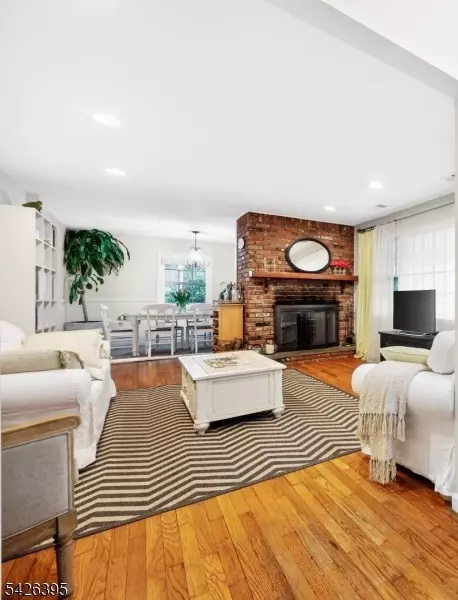 7 Squire Ln, Wayne, NJ 07470 photo 12