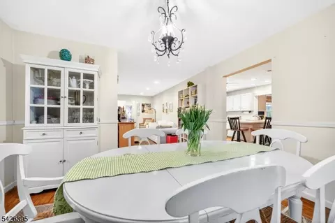 7 Squire Ln, Wayne, NJ 07470 photo 17