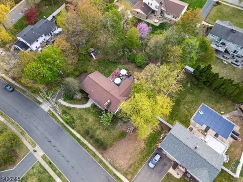 7 Squire Ln, Wayne, NJ 07470 photo 9