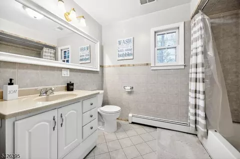 7 Squire Ln, Wayne, NJ 07470 photo 27