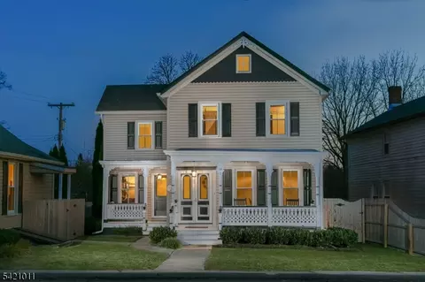 15 Main St, Annandale, NJ 08801