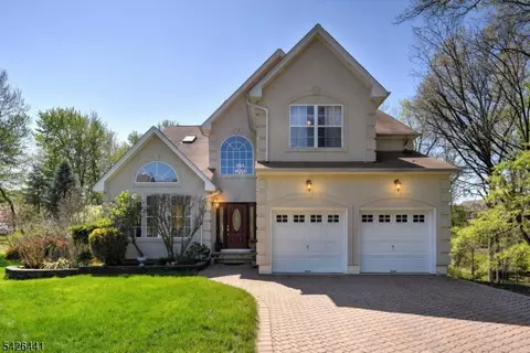 51 Bertran Dr, Bridgewater, NJ 08807