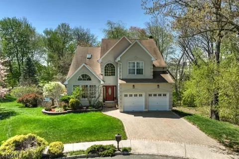 51 Bertran Dr, Bridgewater, NJ 08807