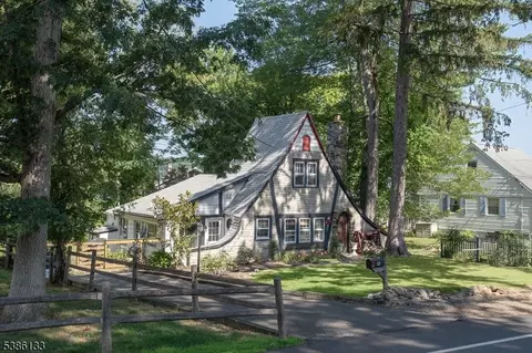 116 E Shore Trl, Sparta, NJ 07871