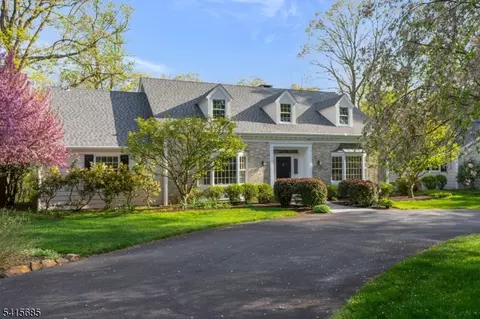 167 Ridge Rd, Watchung, NJ 07069