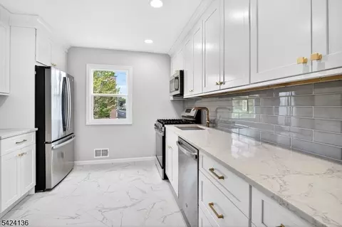47 La Grande Ave, Fanwood, NJ 07023