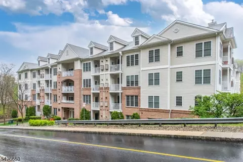 8209 Sanctuary Blvd, Riverdale, NJ 07457