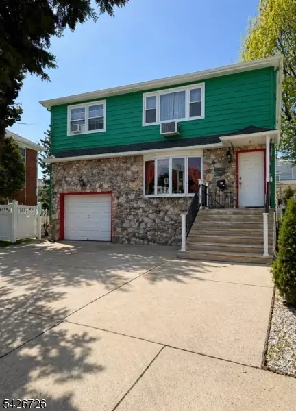 109 Washington Ave, Carteret, NJ 07008