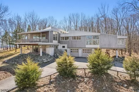 71 Sally Harden Rd, Wantage, NJ 07461