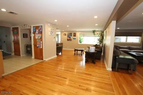 7 Stuart St, Waldwick, NJ 07463 photo 22