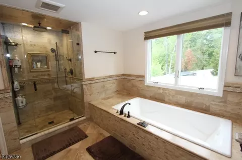 7 Stuart St, Waldwick, NJ 07463 photo 37