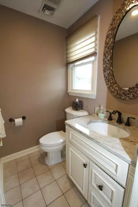 7 Stuart St, Waldwick, NJ 07463 photo 19