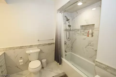 7 Stuart St, Waldwick, NJ 07463 photo 25