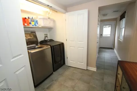 7 Stuart St, Waldwick, NJ 07463 photo 23