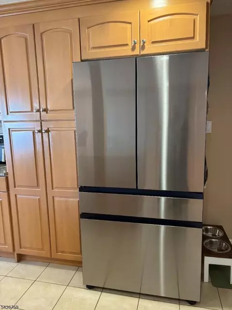 Kitchen - 7 Stuart St, Waldwick, NJ 07463 photo 5 of 5