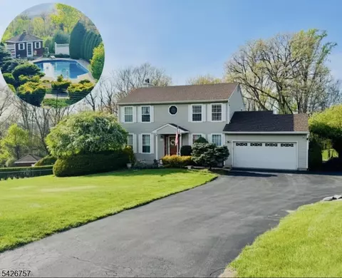 11 Hearthstone Dr, Sussex, NJ 07461