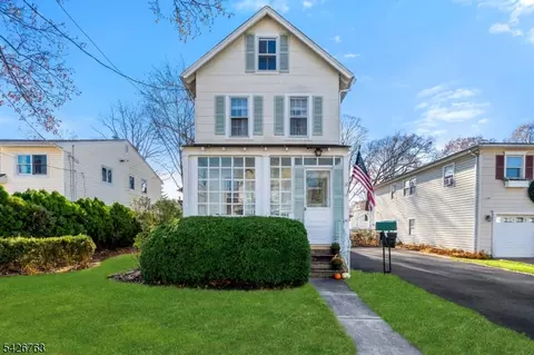 26 Maple Ave, Morris Plains, NJ 07950