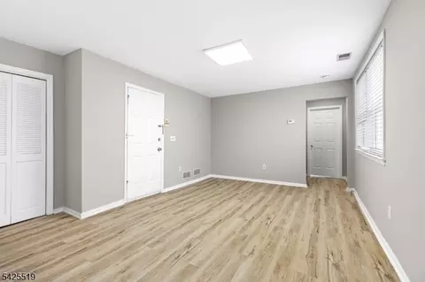 22 Orchard St, Summit, NJ 07901 photo 8
