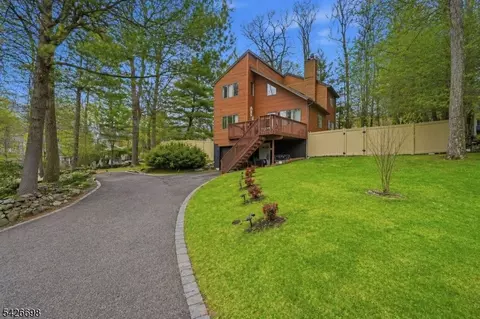 30 Eatontown Rd, West Milford Twp, NJ 07421