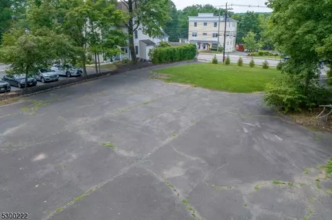 12 W Main St, Mendham Boro, NJ 07945 photo 6