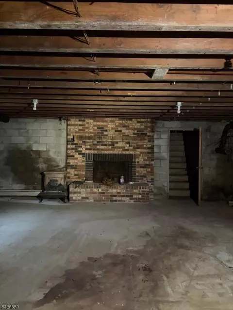 9 Thomas Dr, Hackettstown, NJ 07840 photo 2