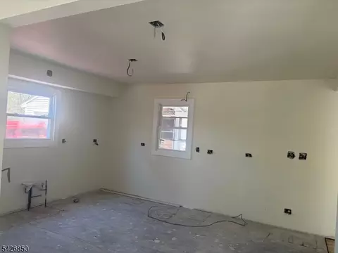 9 Thomas Dr, Hackettstown, NJ 07840 photo 5