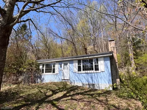 900 Primrose Path, Newton, NJ 07860