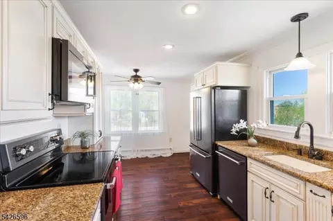 44 Maple Ave, Flemington, NJ 08822 photo 9