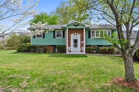 41 Cooper Ave, Roseland, NJ 07068
