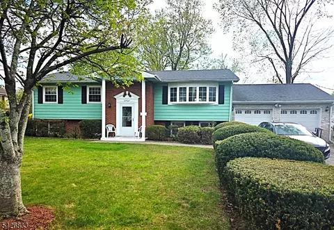 41 Cooper Ave, Roseland, NJ 07068
