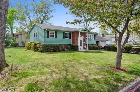 41 Cooper Ave, Roseland, NJ 07068