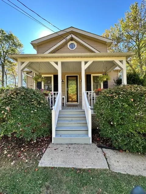 215 Old Croton Rd, Flemington, NJ 08822